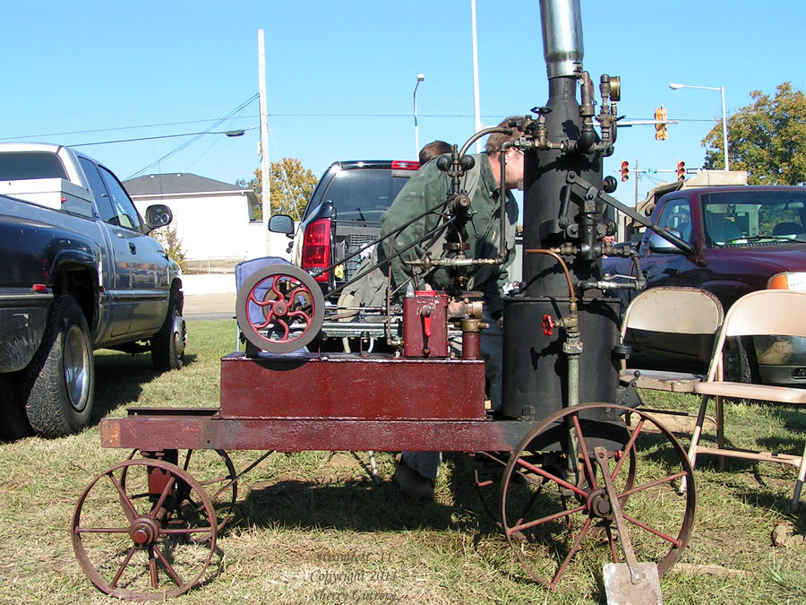 Small steam engine - Soule Live Steam Festival Meridian, MS 2011