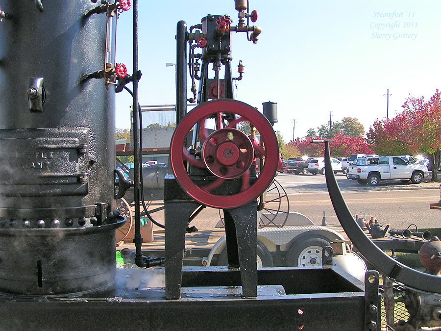 Medimum steam engine - Soule Live Steam Festival Meridian, MS 2011