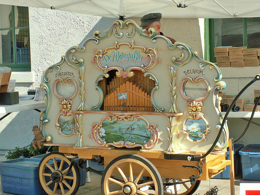DeWaterluffer Carousel Band Organ - Soule' Steamfest 2011