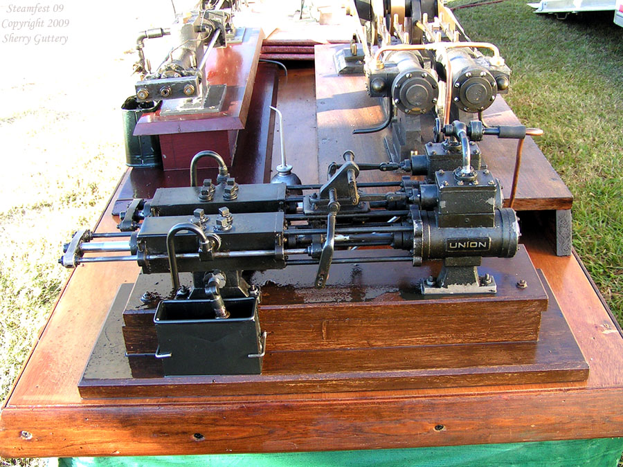 Engines in the outdoor area - unusual dual pump. Soule Live Steam Festival Meridian, MS 2009